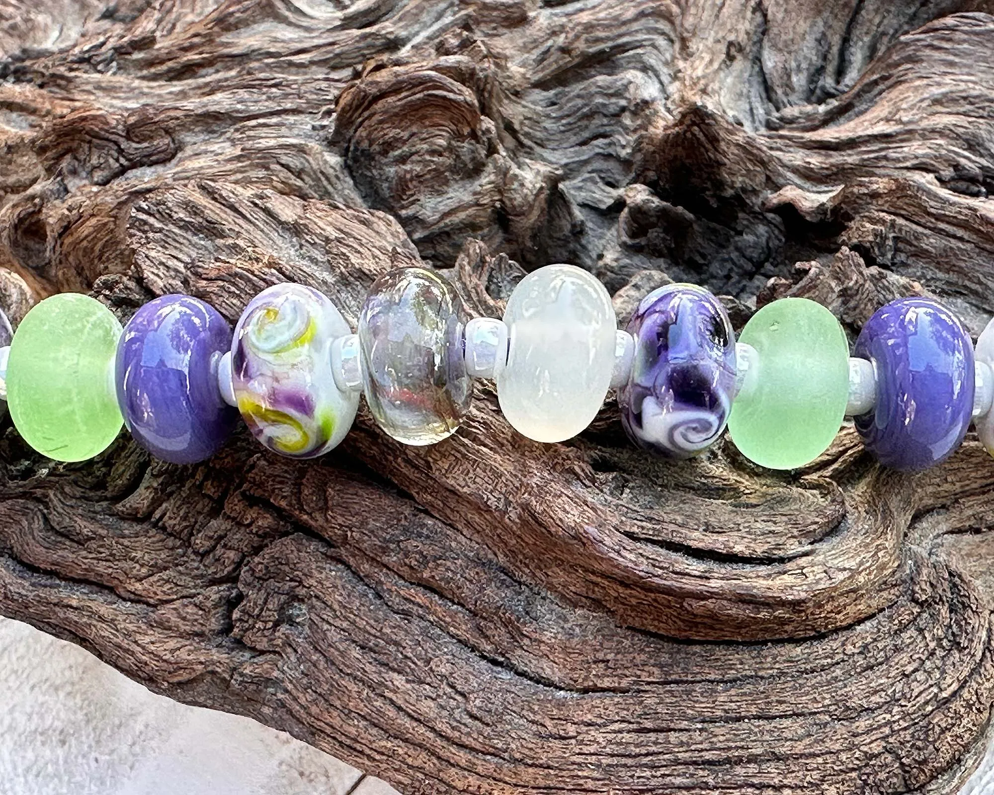 25 Wisteria Blooms Purple Lampwork Beads Set SRA