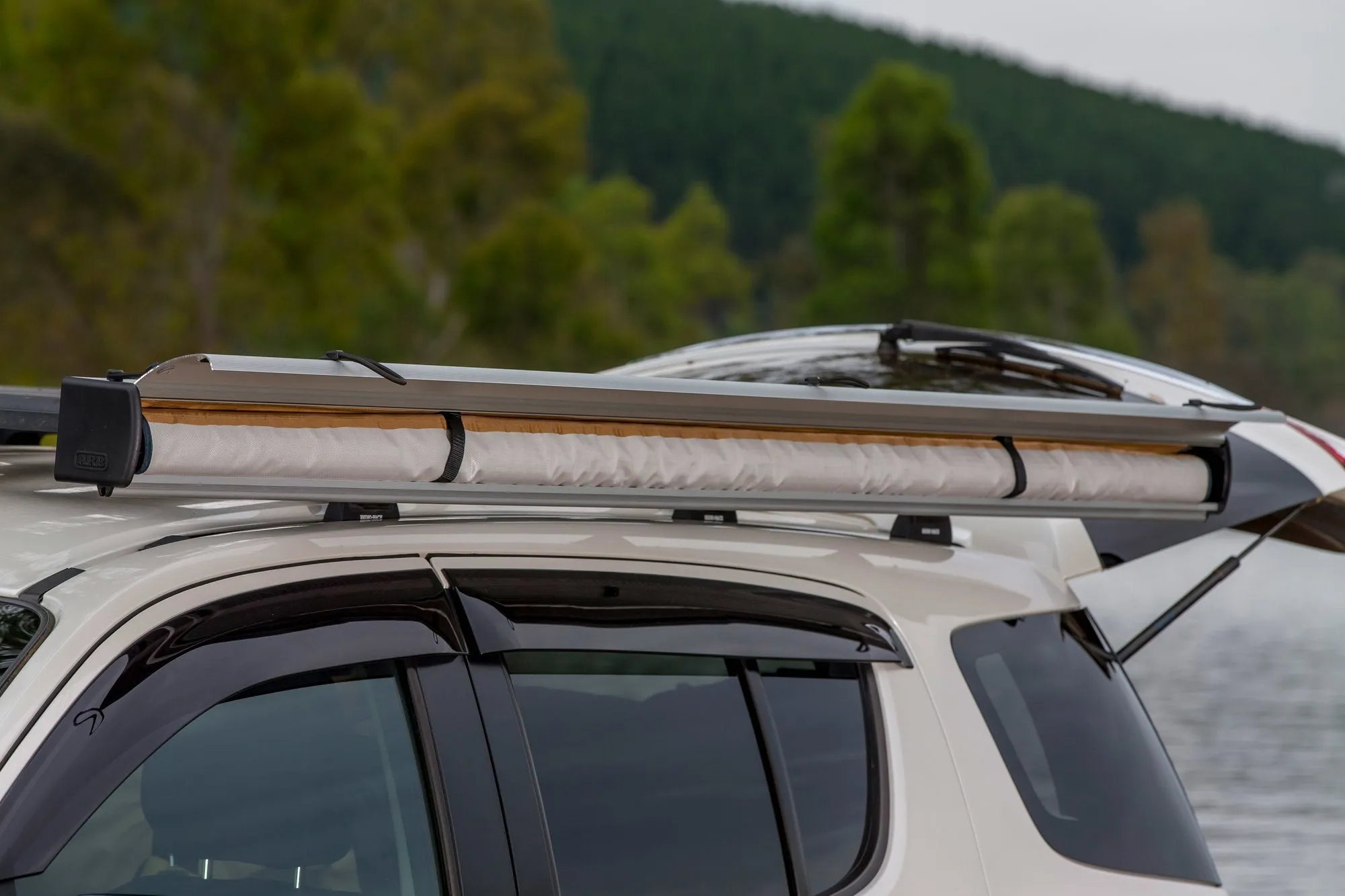ARB Aluminum-Encased Awning Kit w/ LED Light Strip - 8.2ft x 8.2ft | 814411