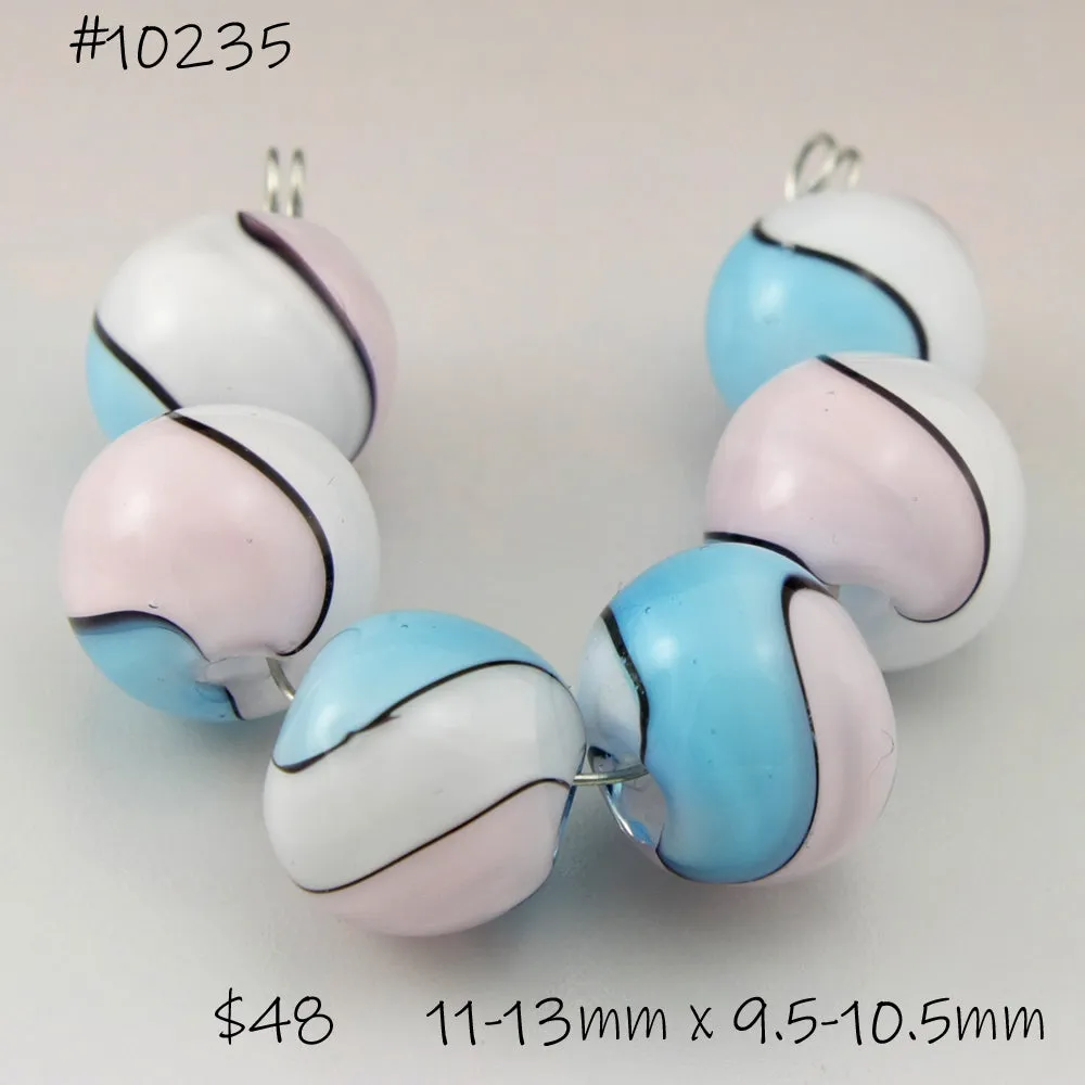 Blue Pink White and Black Twist Round Set