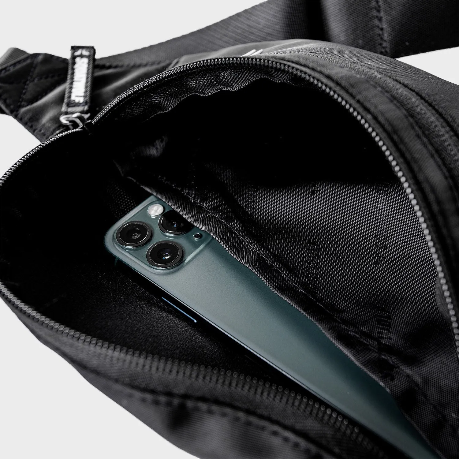 Core Bumbag - Onyx