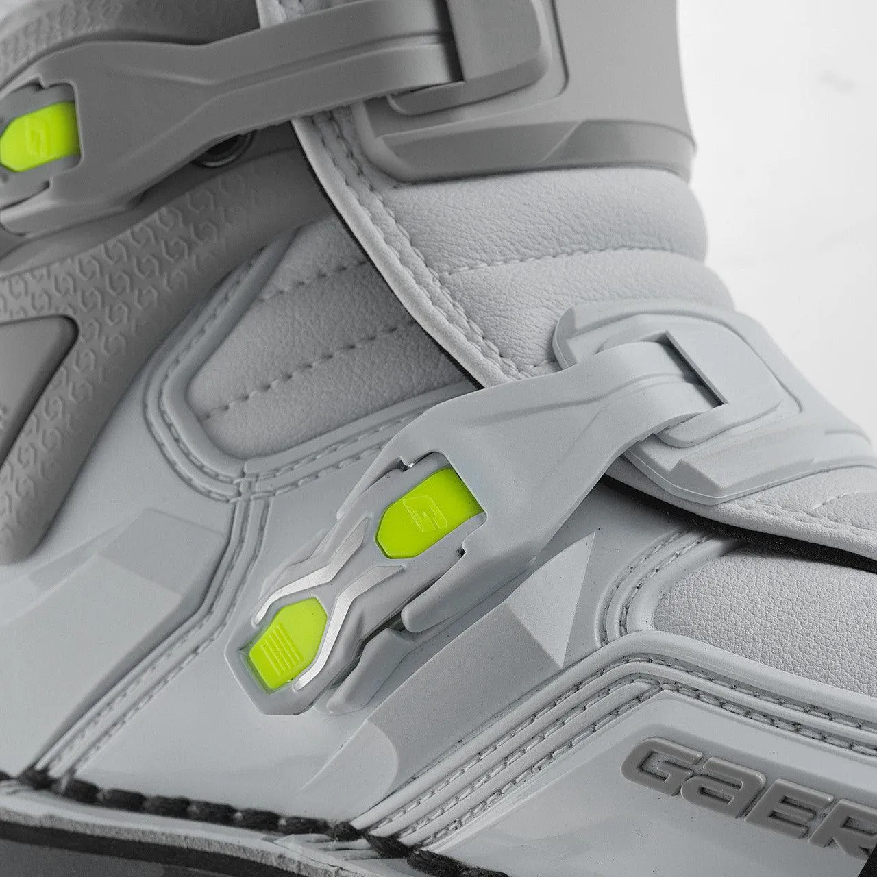 Gaerne SG-22 Boots - Anthracite/White/Grey