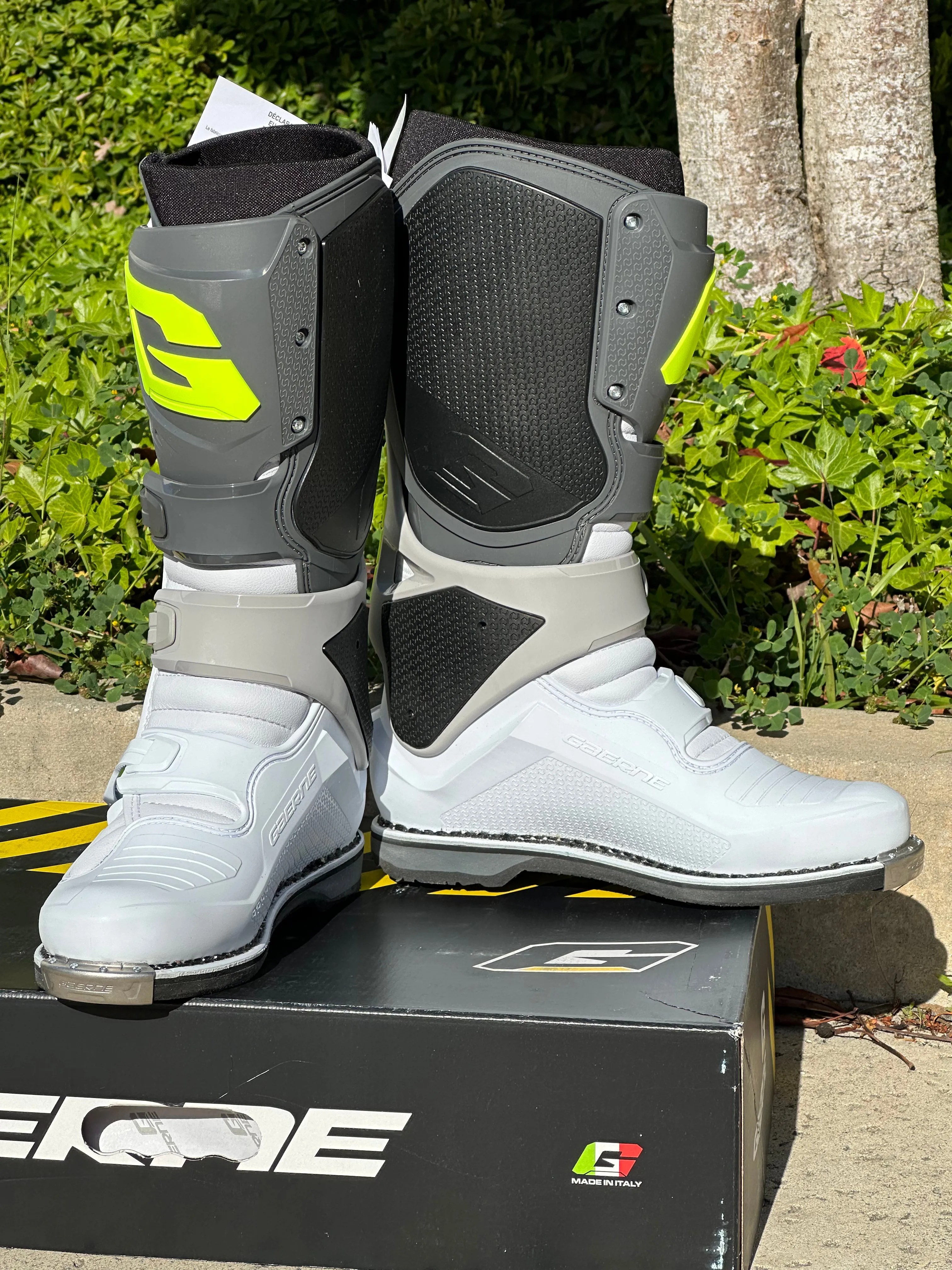 Gaerne SG-22 Boots - Anthracite/White/Grey