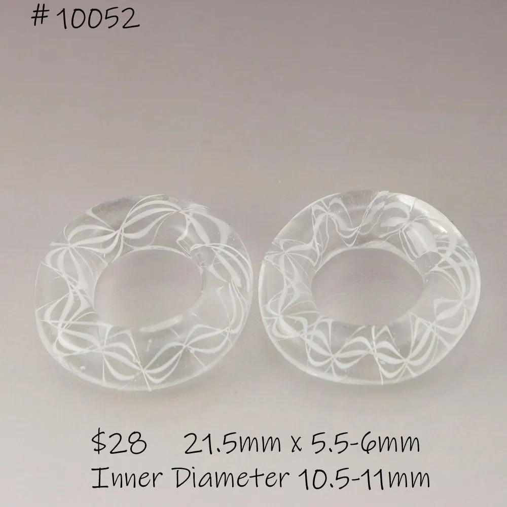 White and Clear Twist Circle Pair